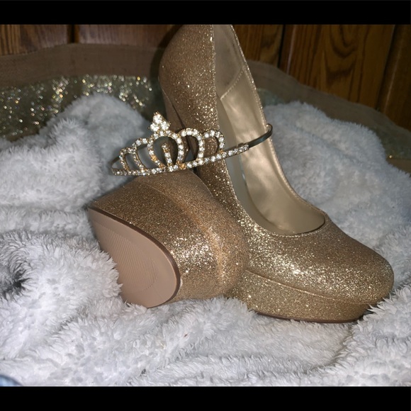 New w/out box 6in heels size 6.5 - Picture 2 of 8